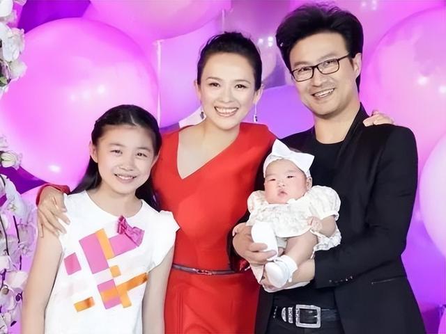 汪峰带4个儿女回国，落地不到48小时，恶心的一幕出现了
