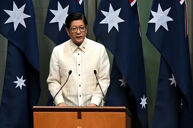 马科斯火速下令菲船堵门，美国也派兵“强闯黄岩岛”，解放军划下落弹区，严禁驶入！