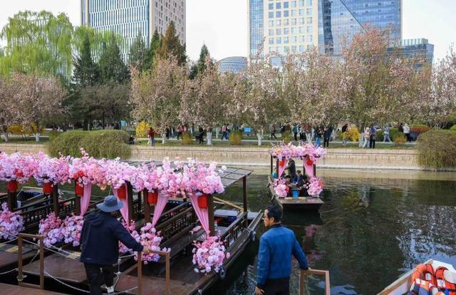 海棠翻倍花期延长！元大都摇橹船启航，不出京游江南