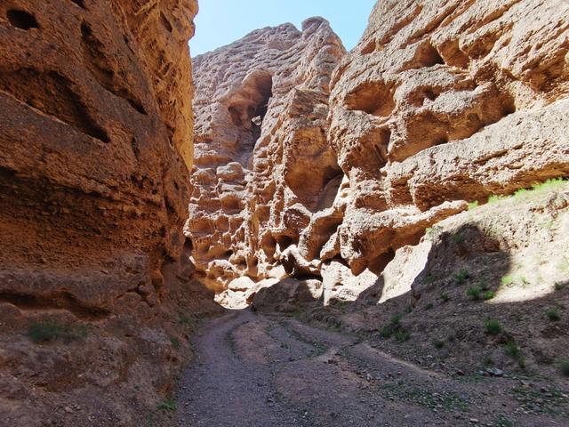 黄河岸边，走进神龙谷（峡谷内部）