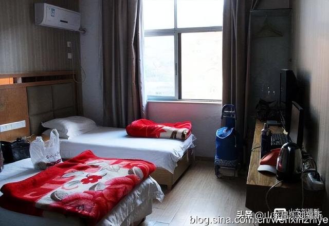 夜宿牯岭镇·牯岭镇晨景·去三叠泉途中（江西之旅第七篇）