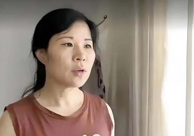 湖南一女子因长得太漂亮，55岁没上过一天班，颜值曝光后网友感慨