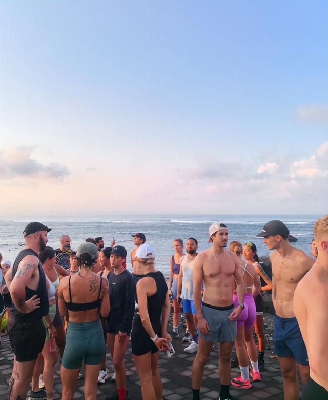 放弃千元健身房，打工族飞巴厘岛“上体校”，8天课程才花八百块