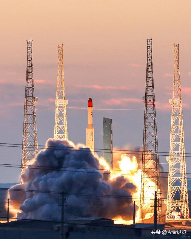 伊朗"万公里导弹"逼近服役！美伊博弈，美国本土首次遭直接威胁？