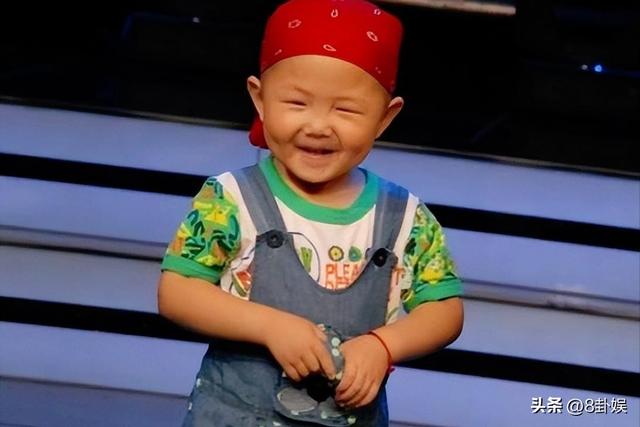 3岁上央视，5岁登春晚	，7岁就年薪百万，没想到现在却成了这样子