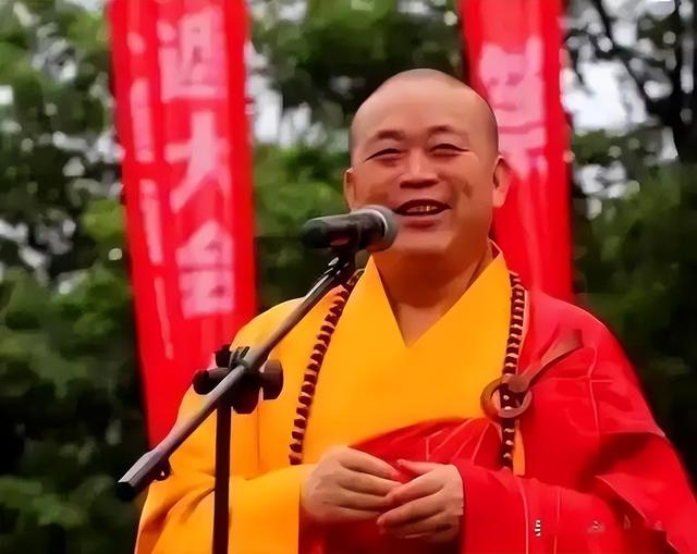 释永信刚被查，令人担心的事就发生了，著名央视主持人受到了牵连
