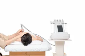 价格低廉还贴着防伪标，这些看似正规的美容产品都是高仿！图片