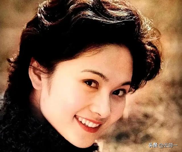 80年代家喻户晓的女演员，嫁给军委副主席儿子，离婚后混得如何？