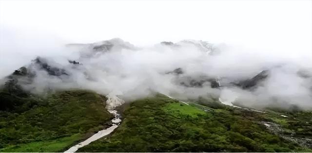 从冰封雪原到热带雨林：中国终极越野之路扎墨公路，你敢挑战吗？