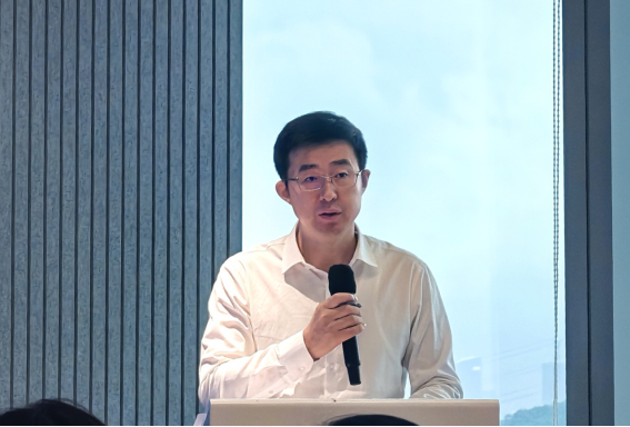 龙岗人工智能机器人街区党委揭牌成立，政企学研代表齐聚一堂