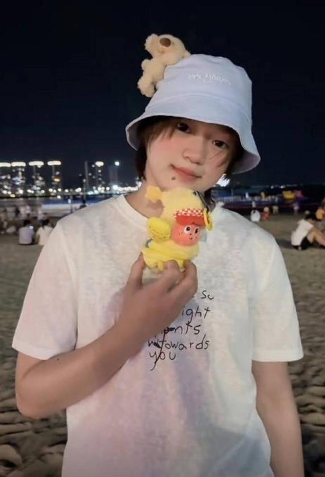 全红婵夺冠还不到4天，恶心的一幕便出现了，人民日报发文力挺