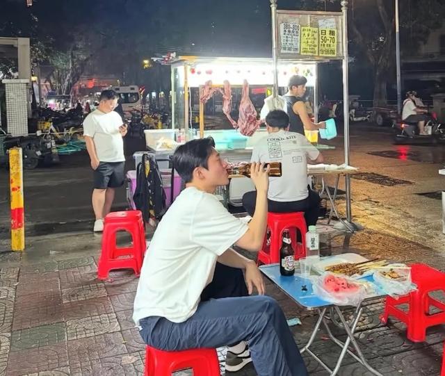 第一批挤爆广东的韩国人，优越感被彻底击碎