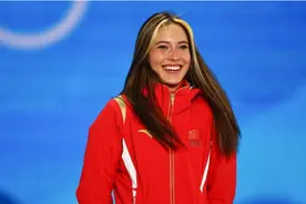 钱挣够了就换国籍？谷爱凌：和中国合同到期，没有换国籍一说图片