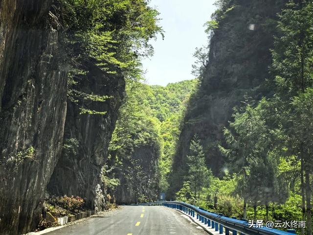 在中国“自然国心”鸡心岭，不但有大美山河，还有三省户籍的人家