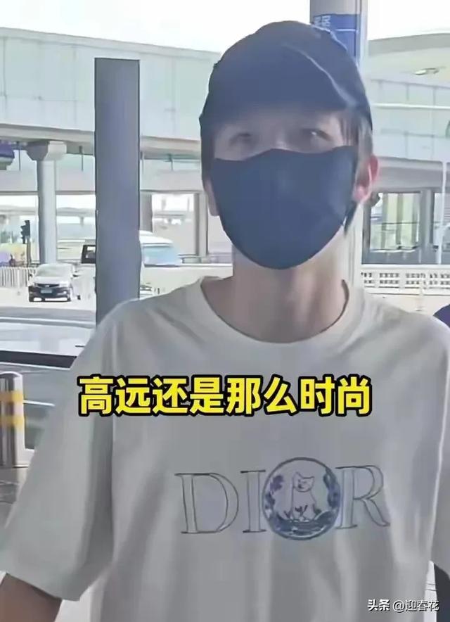 国乒回国抵达北京机场照，王曼昱被老奶奶包围，高远给小粉丝签名