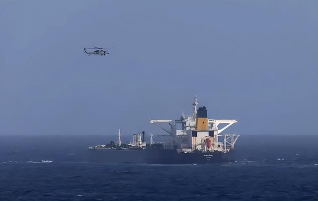 不到24小时，美国扣第3艘油轮，但碰上刺头	，双方爆发海上追逐战