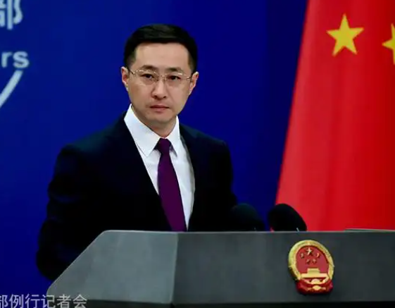 港口事件迎新转机，外交部再表态，看了李泽钜的事情我们想复杂了