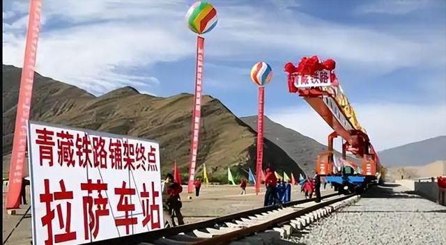青藏铁路进入格尔木，为什么要换美国的火车头，国产的不能用吗？