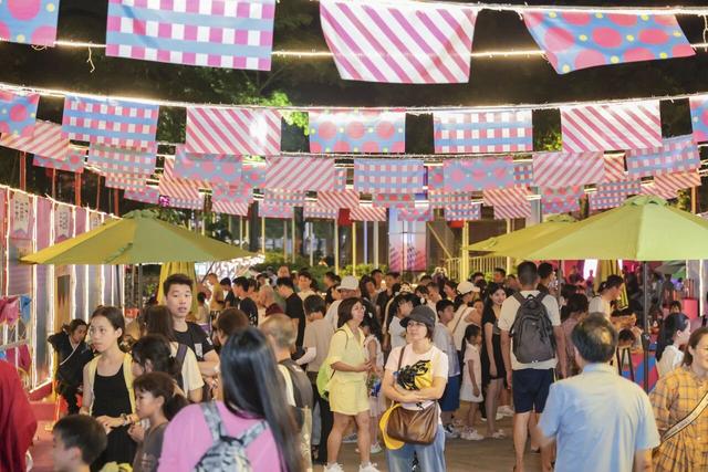 50万人涌向蘇村沙滩，34万人打卡牛肉！高明飘起满城“烟火气”