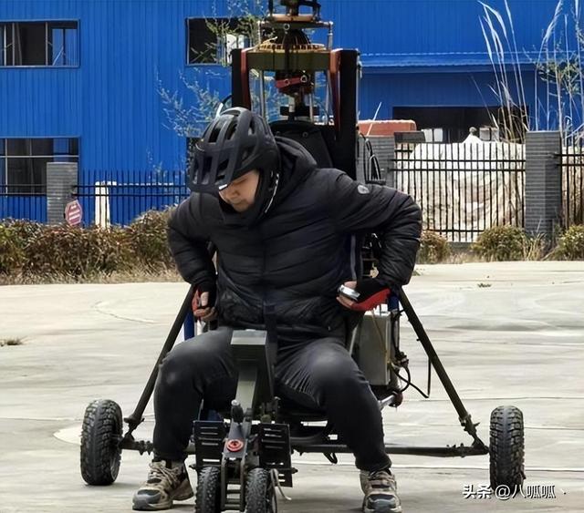 网红开飞机坠机身亡后续：飞机花了35万，烧的只剩一条腿 本可活命