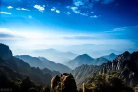 我曾经在三清山遇到过一位旅行的搭子，现在想起依旧是难以忘怀图片