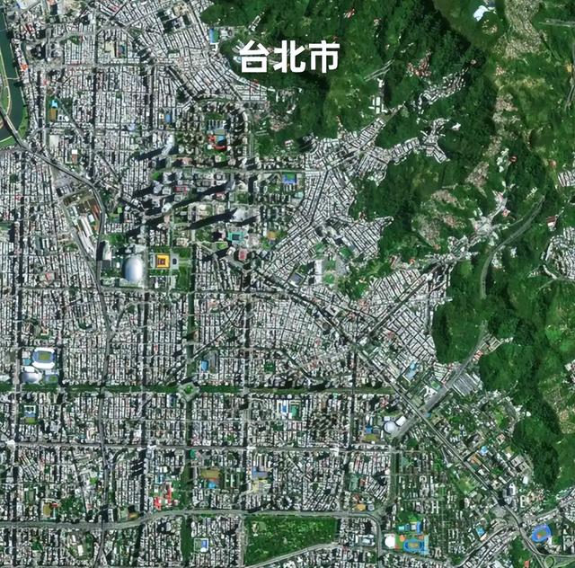 央视释放重要信号！535公里高空俯拍台湾，台北大小街道一览无余