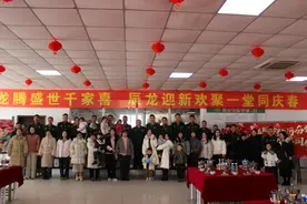 我到军营看爸爸！军属军娃的新年，幸福简单而质朴图片