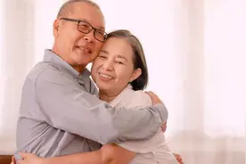 年过50的单身女性找老伴过日子的六大好处图片