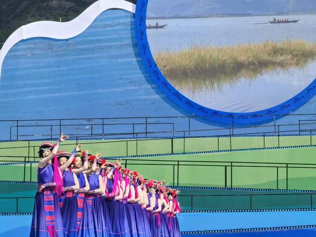 泸沽湖里的诗和梦