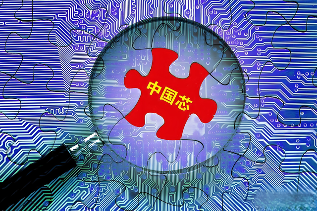中国阅兵圆满闭幕，特朗普终于露面，他对中国的话风又变了！