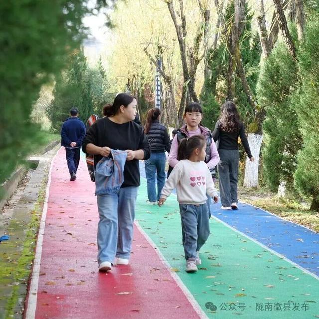徽县泰湖，山水间的静谧风情