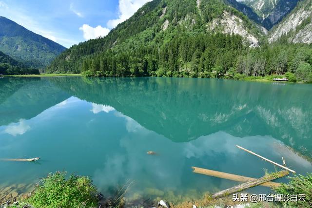 九寨沟:梦幻海子,人间绝色(图)