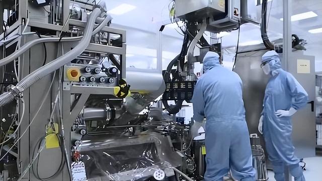 无视美国阻拦,荷兰执意向中国出售大批光刻机,外媒：ASML太狡猾