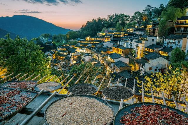 11月-12月，秋冬值得去的6个古村镇，秋景巅峰，满满烟火气