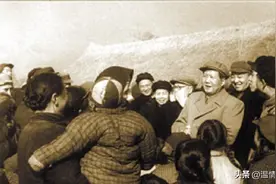 1961年，毛主席远在广州，得知开国大将去世不禁泪目：断我一臂啊图片