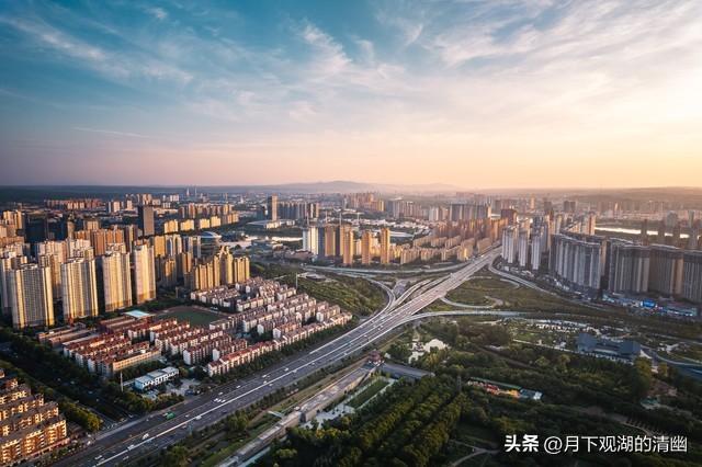刚从河南洛阳回来，毫不客气地说，洛阳就是全国郊区城建天花板！
