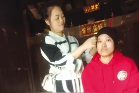 请帮帮她！先天聋哑，做心脏搭桥手术后又患癌，治疗费差20万元左右……图片