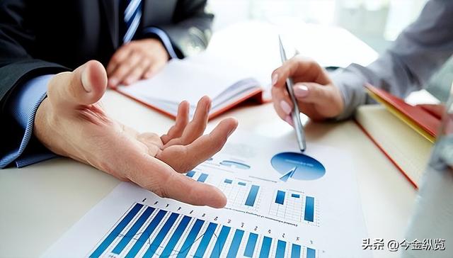 百亿私募女王李蓓，被流量耽误了？曾靠网红出圈	，如今跌下神坛！