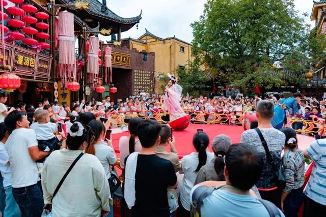 双节人气狂飙！255.4万人次“木兰游”火爆出圈！