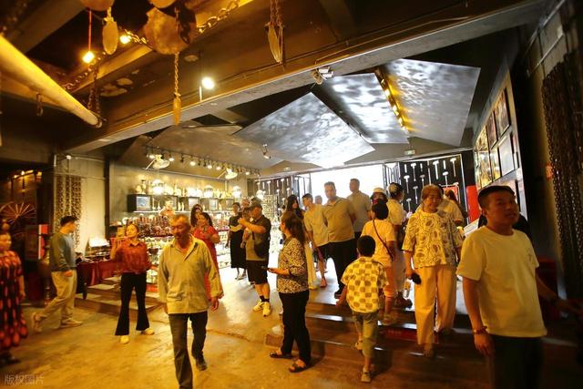 从湖南去了一趟喀什，实话实说，回来才发现朋友圈都是骗人的？