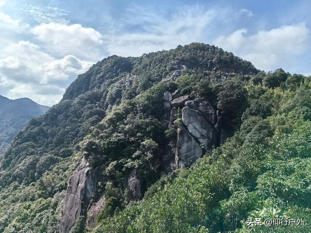 揭西猴面石徒步登山