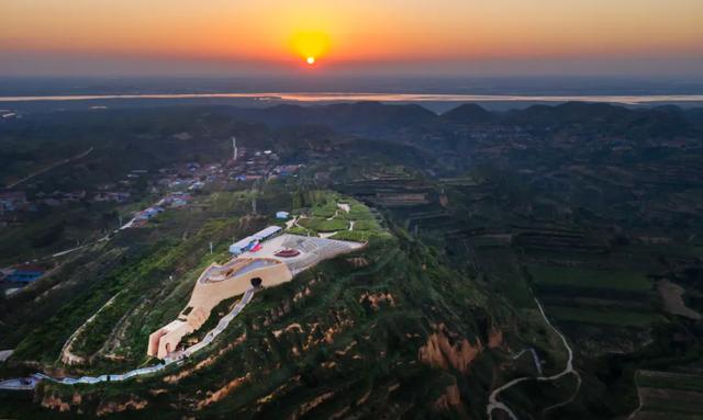 不止江湖恩怨!金庸为运城定制的旅游线,藏着中式浪漫