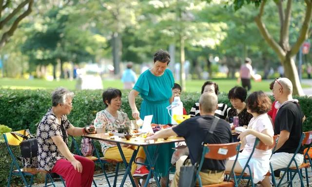 厦门人气焦点“千人茶桌仔”你体验了吗?快!这里也有→