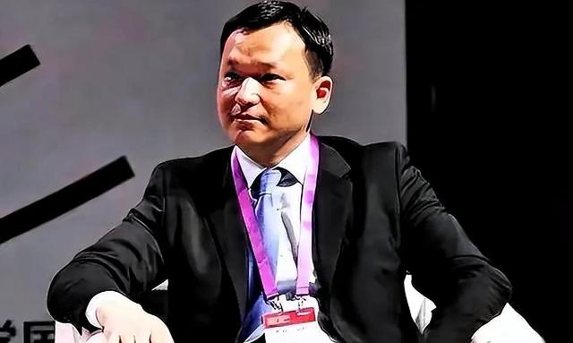瑞幸咖啡实控人黎辉：父亲是原兰州军区副司令，妻子是知名主持人