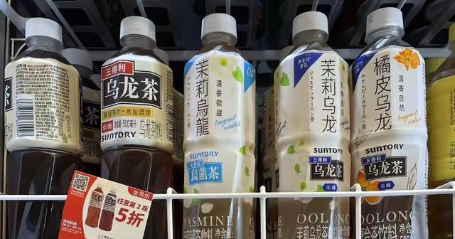 年赚1651亿、超越农夫山泉！伪装成国货的日本饮料，凭啥拿捏国人