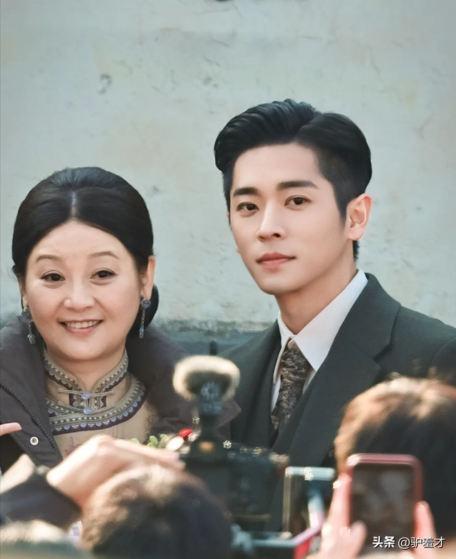 徐帆回应离婚5个月，冯小刚近况曝光，他的“小心思”再藏不住了