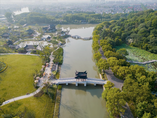 免费！比起天平山，我更爱苏州这冷门地，有红枫银杏小山儿童乐园