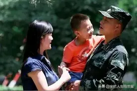 连长让小姨子给三排长介绍对象，小姨子最后竟然把自己搭了进去图片