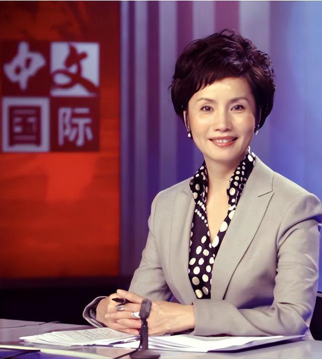 64岁徐俐晒北京小院，和二婚丈夫住农村平房，院子大得能跑步