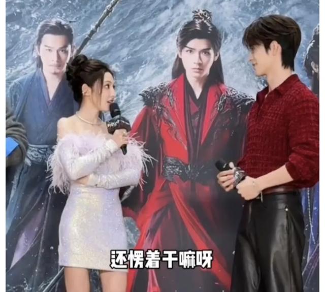 这对姐弟恋…这么甜的吗？我倒看看多好磕？